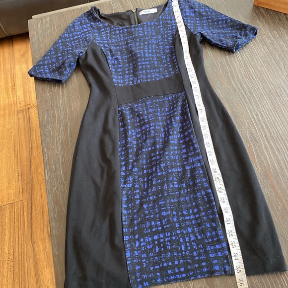 Ricki’s ladies block dress in size 4. Beautiful stretchy fabric. - Picture 9 of 9
